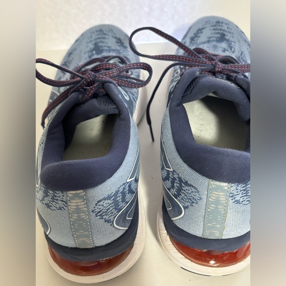 Asics Gel-Cumulus 23 Running Shoe - Picture 4 of 6